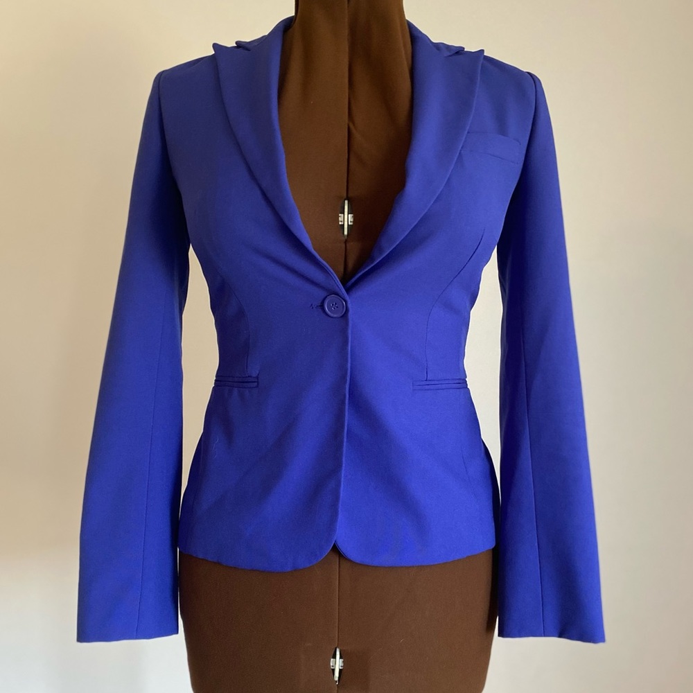 💙SUZY SHIER 💙classic blue blazer in XS.